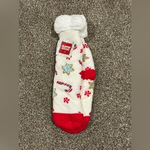 Festive Cozy Red and White Candy Cane Slipper Socks Women One Size New With Tags